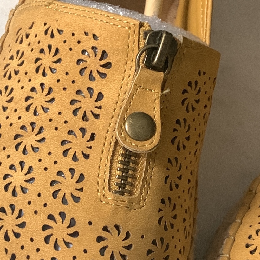 Easy Street Zenon Golden Yellow Small Espadrille Wedge - Picture 4 of 12